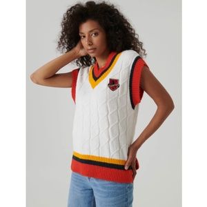 NWT Harry Potter Warner Bros. Hogwarts Womens Sweater Vest Cream